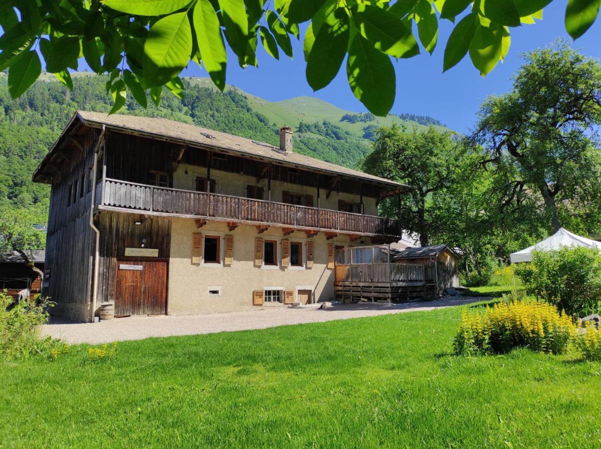 Appartement 6 Pers 70 M² Dans Chalet Chez Marie モントリオン エクステリア 写真