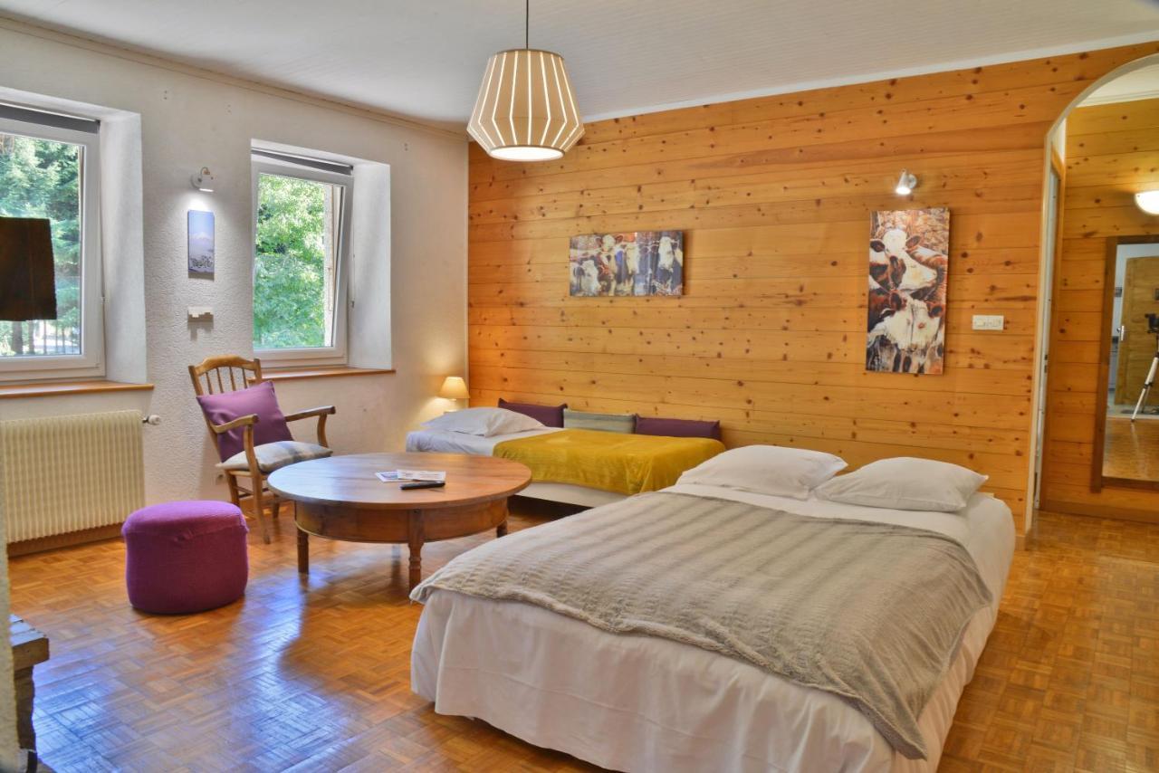 Appartement 6 Pers 70 M² Dans Chalet Chez Marie モントリオン エクステリア 写真